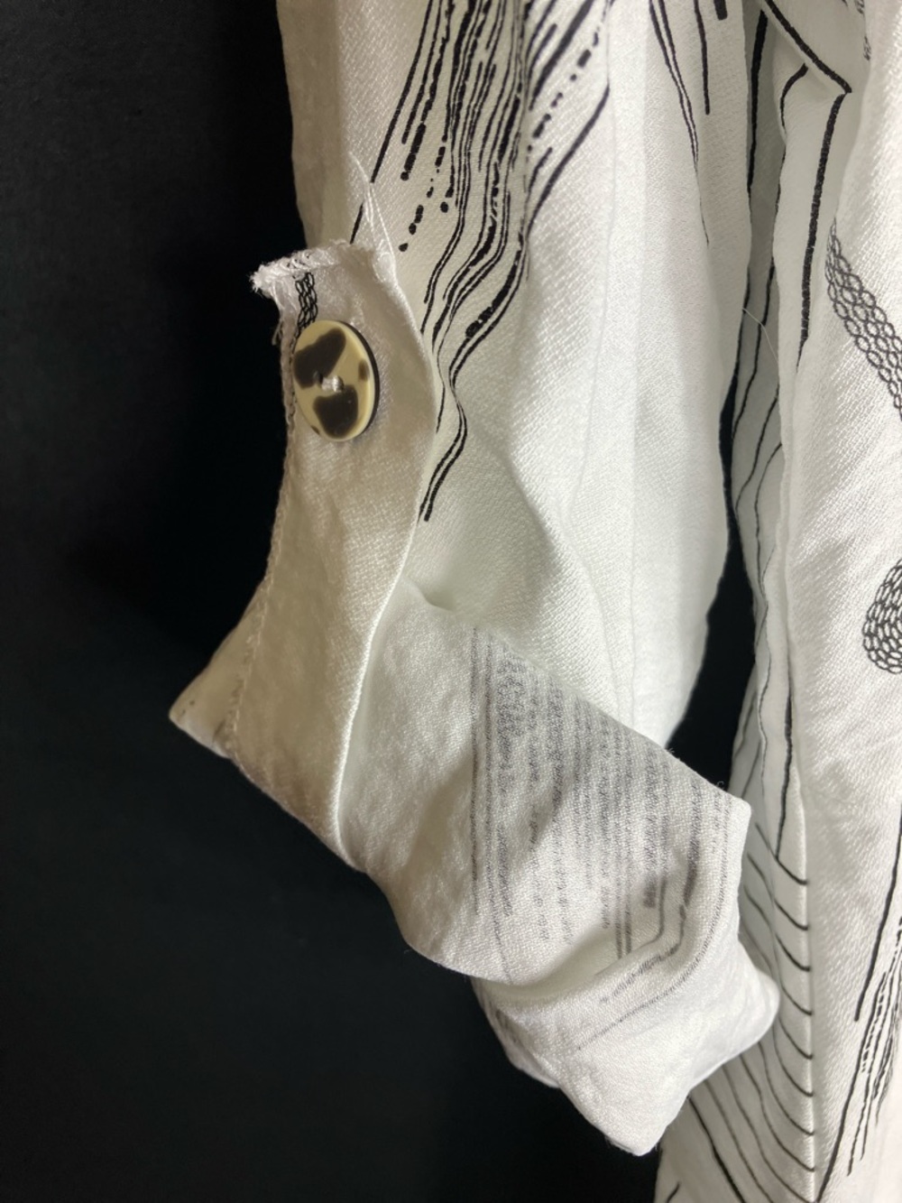 NorthStyle White Tunic with Black Abstract Linear and Dot Print - Picture 5 of 11